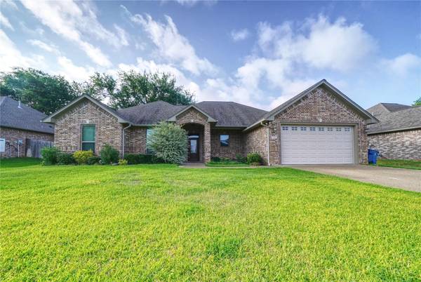 710 Windover,  Bullard,  TX 75757