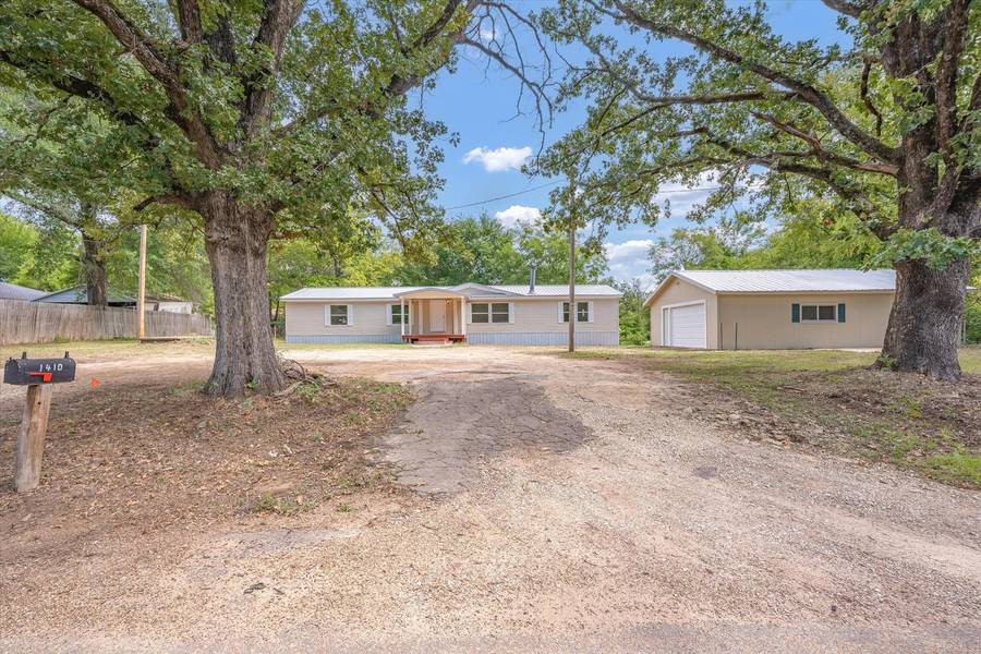 1410 N Spring Street, Grand Saline, TX 75140