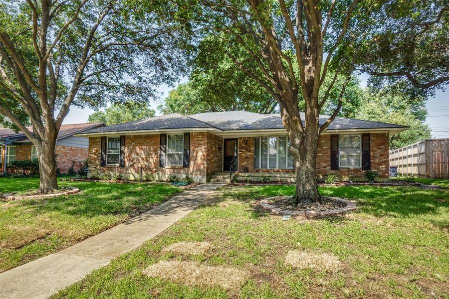 9322 Hunters Creek Drive, Dallas, TX 75243