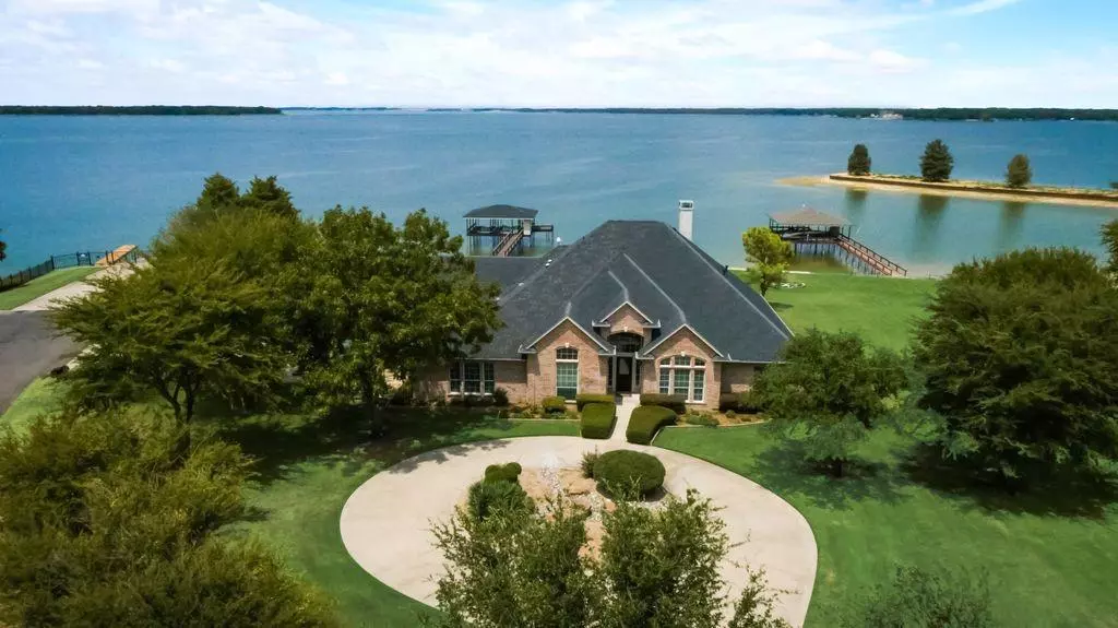 506 Chambers Point Drive, Kerens, TX 75144