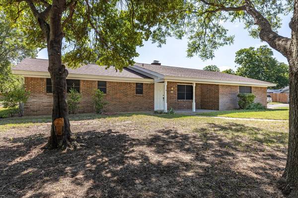 1005 Meadowlark Lane, Stephenville, TX 76401