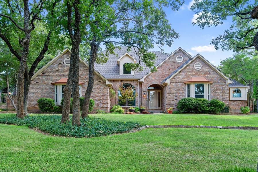 124 William Wallace Drive, Burleson, TX 76028