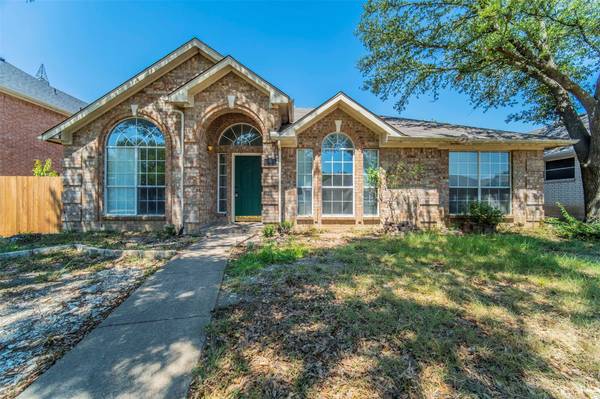 1017 Essex Drive, Cedar Hill, TX 75104