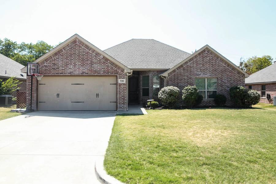 736 Westgate Drive, Aledo, TX 76008