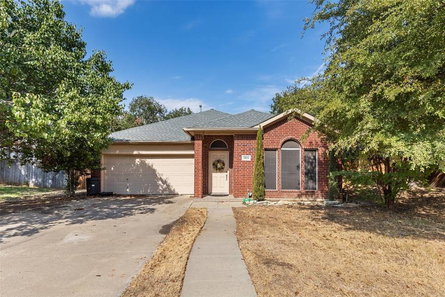 3824 Gessner Drive, Denton, TX 76210