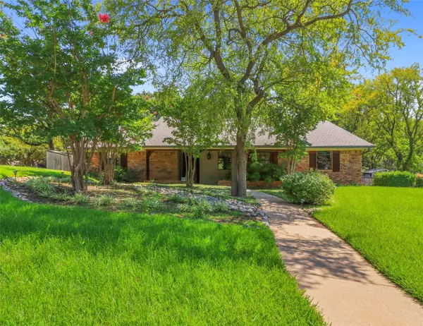 1201 Ridgewood Circle, Southlake, TX 76092