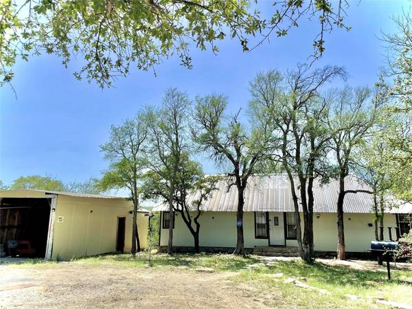 7214 Clifden Drive, Brownwood, TX 76801