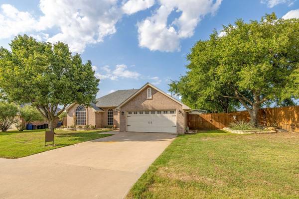 104 Turtle Dove, Krum, TX 76249