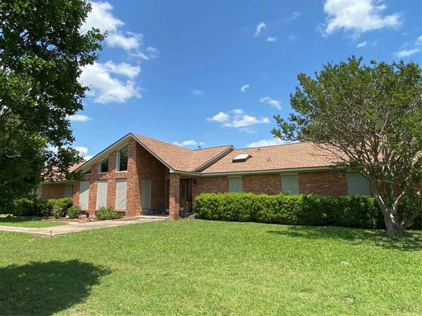 8361 N State Highway 34, Oak Ridge, TX 75161