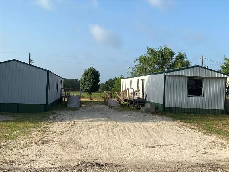 109 Tullis Lane #A & B, Yantis, TX 75497