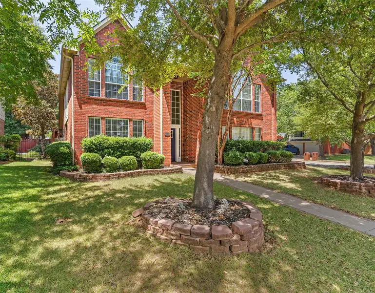 1713 Foxchase Lane, Grapevine, TX 76051