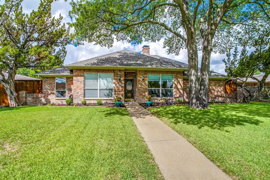 2207 Victoria Lane, Richardson, TX 75082