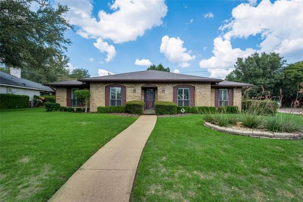 2827 Forest Grove Drive, Richardson, TX 75080