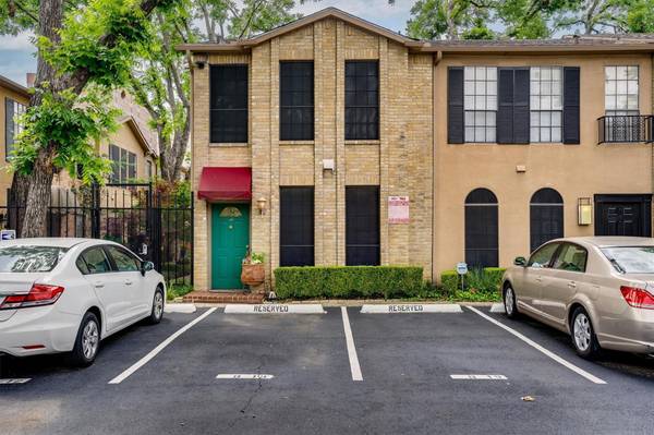 Dallas, TX 75219,3320 Reagan Street #119