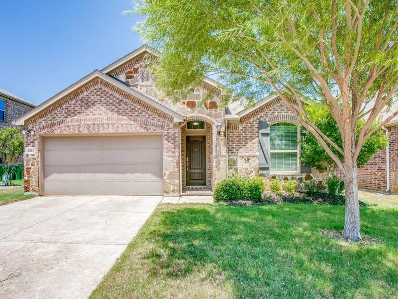 8221 Black Hills Trail, Aubrey, TX 76227