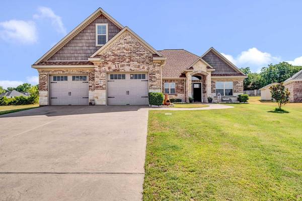 724 Linus Lane,  Lindale,  TX 75771