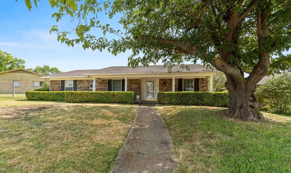 1427 Mount Vernon Drive, Mesquite, TX 75149