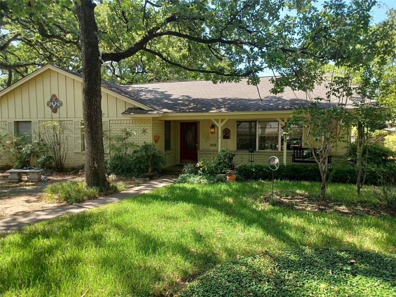 2616 Yorkshire Street, Irving, TX 75061