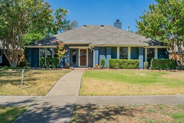 1925 Crestside Circle, Carrollton, TX 75007