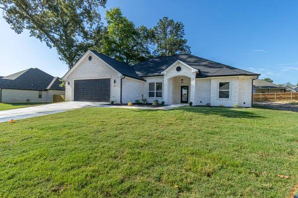 108 Rose Row Lane, Winona, TX 75792