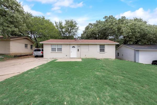 1239 Briarwood Drive, Mesquite, TX 75149