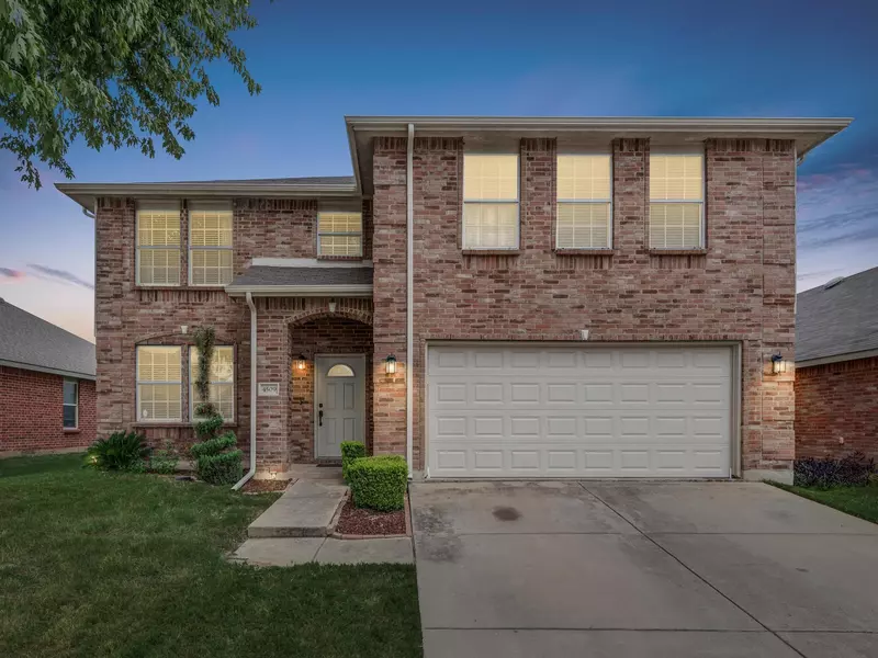 4509 Martingale View Lane, Fort Worth, TX 76244