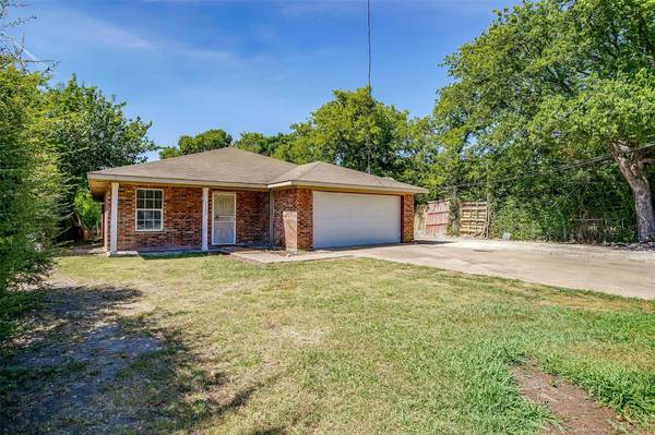 3123 E Overton Road,  Dallas,  TX 75216