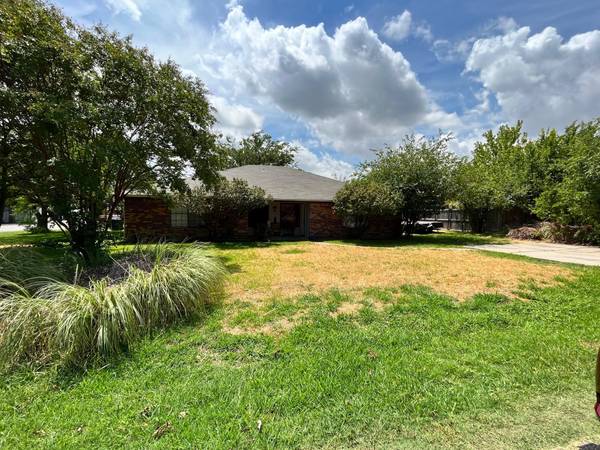 802 Pecan Street, Sanger, TX 76266