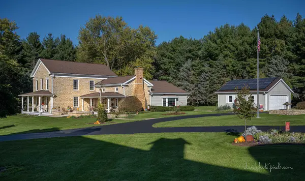 Lena, IL 61048,8936 W Cedarville Road