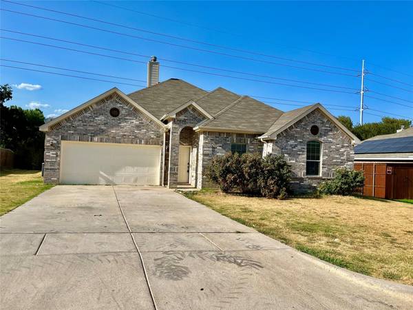 3704 Park Avenue, Forest Hill, TX 76140