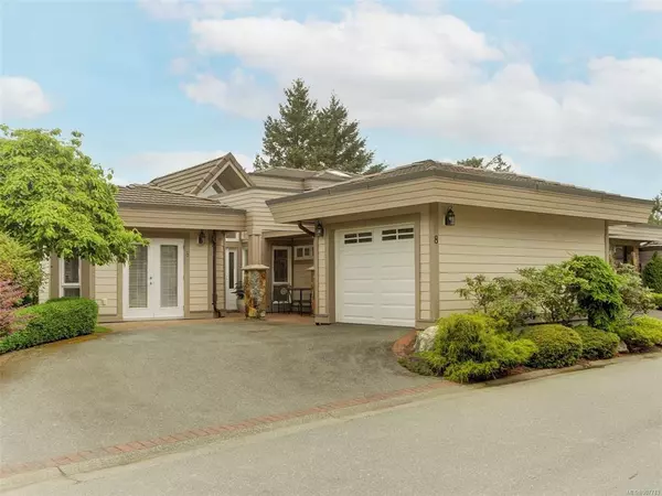 Saanich, BC V8Y 3H5,934 Boulderwood Rise #8