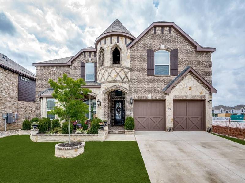 5920 Oakmere Lane, Aubrey, TX 76227