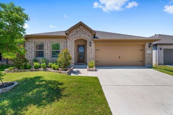 1308 Coyote Ridge, Aubrey, TX 76227