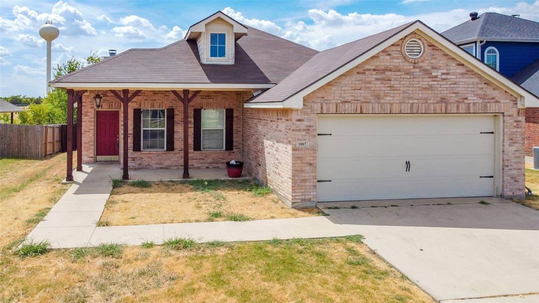 1007 Lake Ridge Drive, Sanger, TX 76266