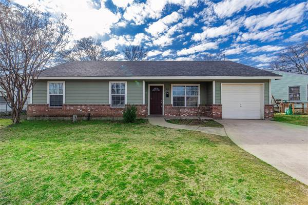 805 Hillcrest Drive, Garland, TX 75040