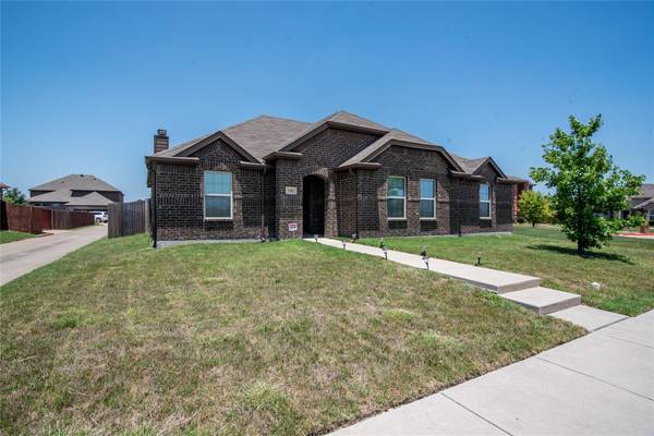 1985 Harbor Court, Lancaster, TX 75146