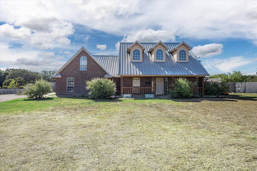 1093 Richard Court, Glen Rose, TX 76043