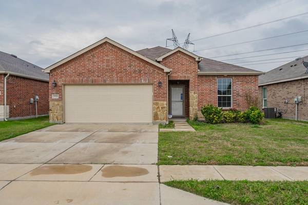 9904 Calcite Drive, Fort Worth, TX 76131