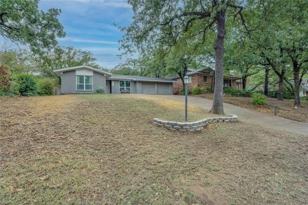 2024 Montclair Drive, Fort Worth, TX 76103