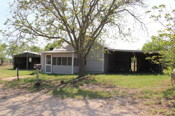 2105 N Walnut Street, Brady, TX 76825