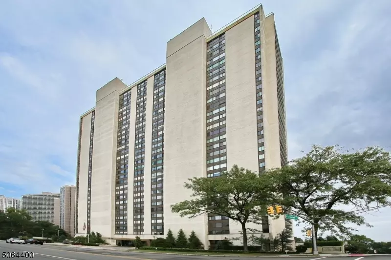 1500 Palisade Ave #ABC, Fort Lee Boro, NJ 07024