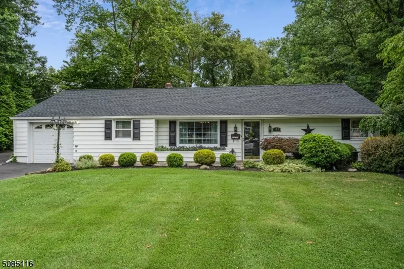 106 Warrenville Rd, Green Brook Twp., NJ 08812