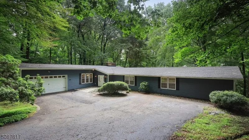 278 Ridge Rd, Watchung Boro, NJ 07069