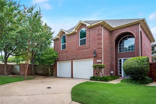 327 Arbor Court, Euless, TX 76039