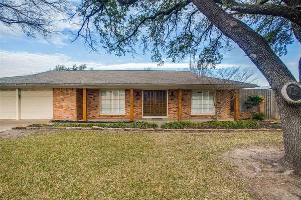 3740 Arborlawn Drive, Fort Worth, TX 76109