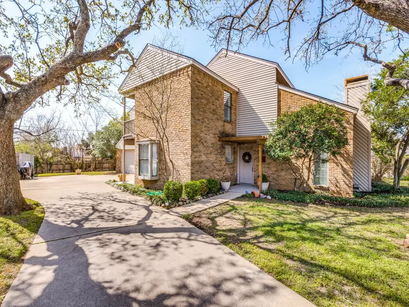 933 Old Mill Circle, Irving, TX 75061