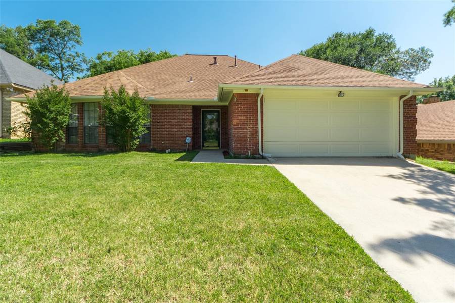 4128 Woodenrail Lane, Irving, TX 75061