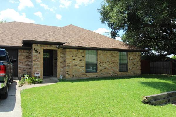 1013 Old Mill Circle, Irving, TX 75061