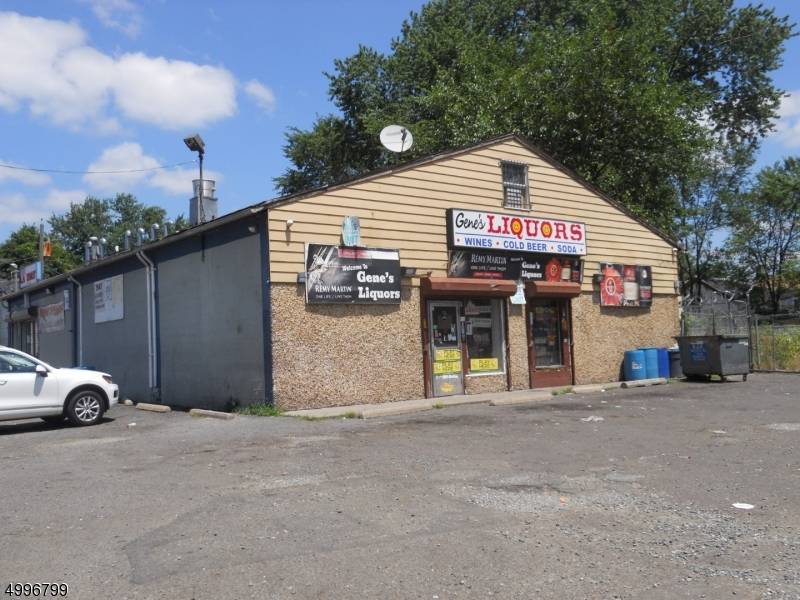 26-32 N STRAIGHT ST, Paterson City, NJ 07522
