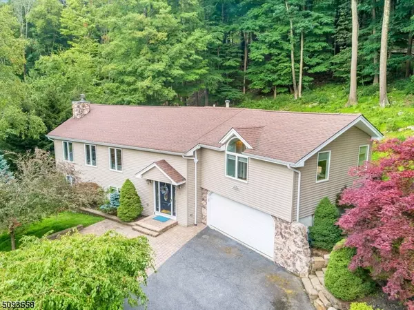 80 Bald Eagle Rd, Allamuchy Twp., NJ 07840